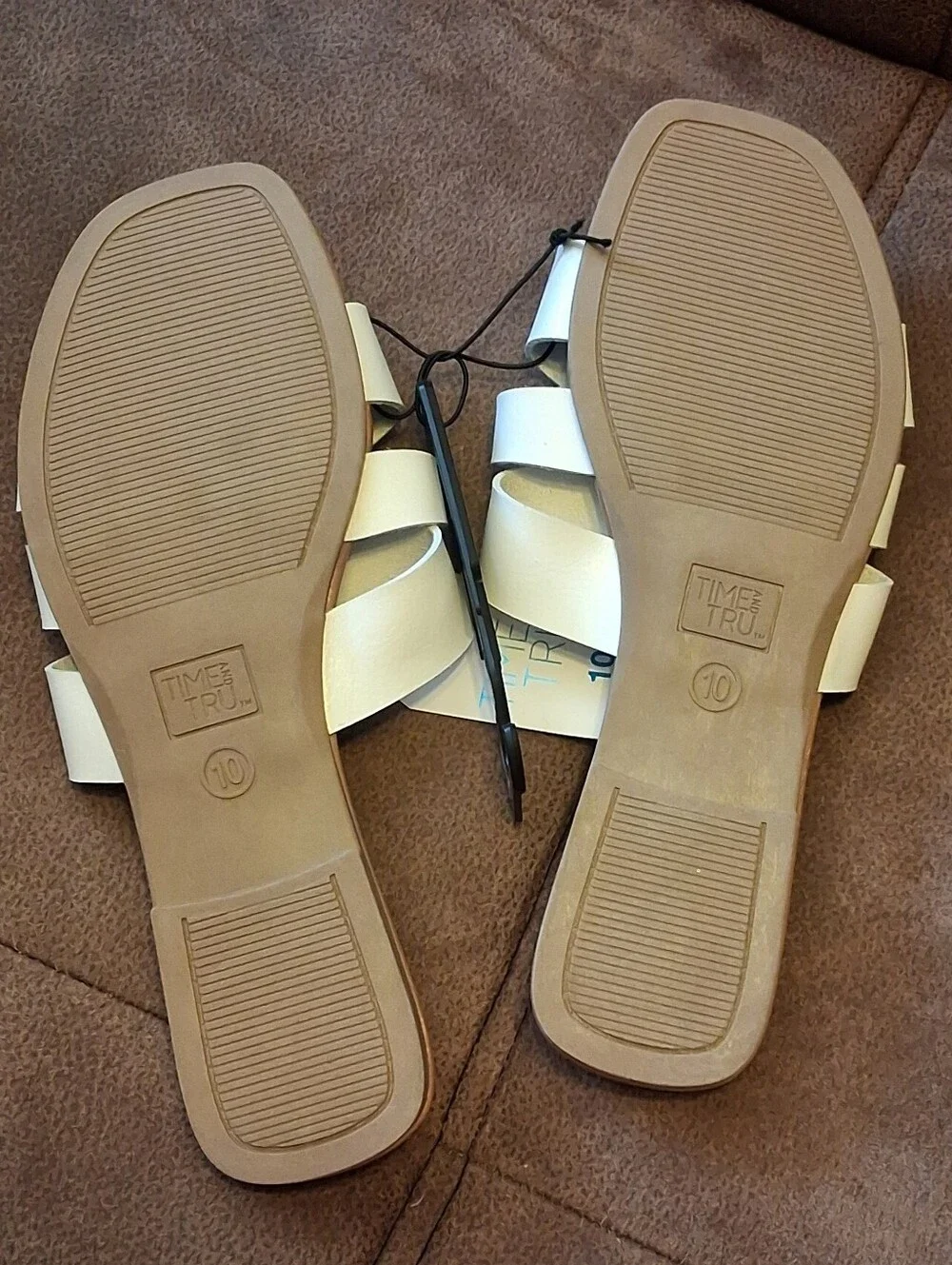 Time and Tru comfortable white